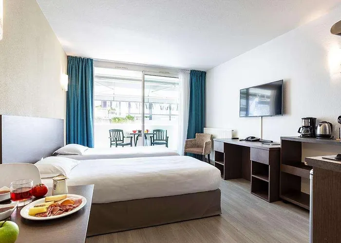 Loges Du Park - Hotel *